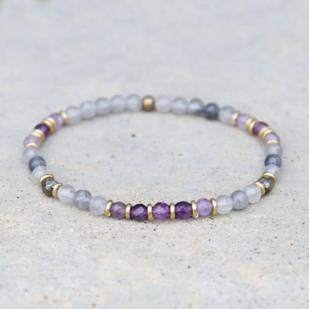 “Emotional Healing” Cloudy Quartz Crystal and Amethyst Healing Bracelet