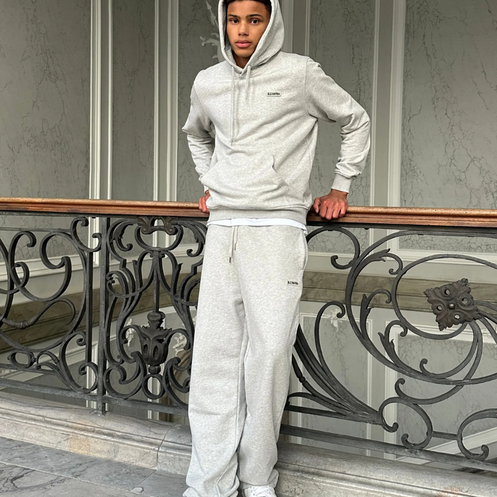 Essential Loose Sweatpants - Grey