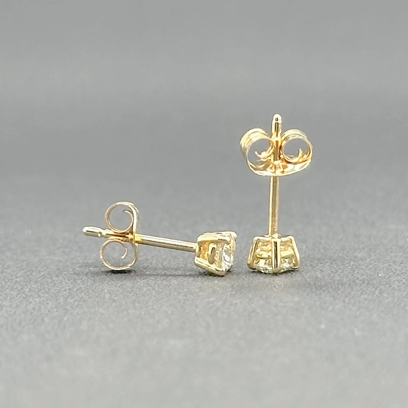 Estate 14K Y Gold 0.24ctw J/VS2-I1 Diamond Stud Earrings