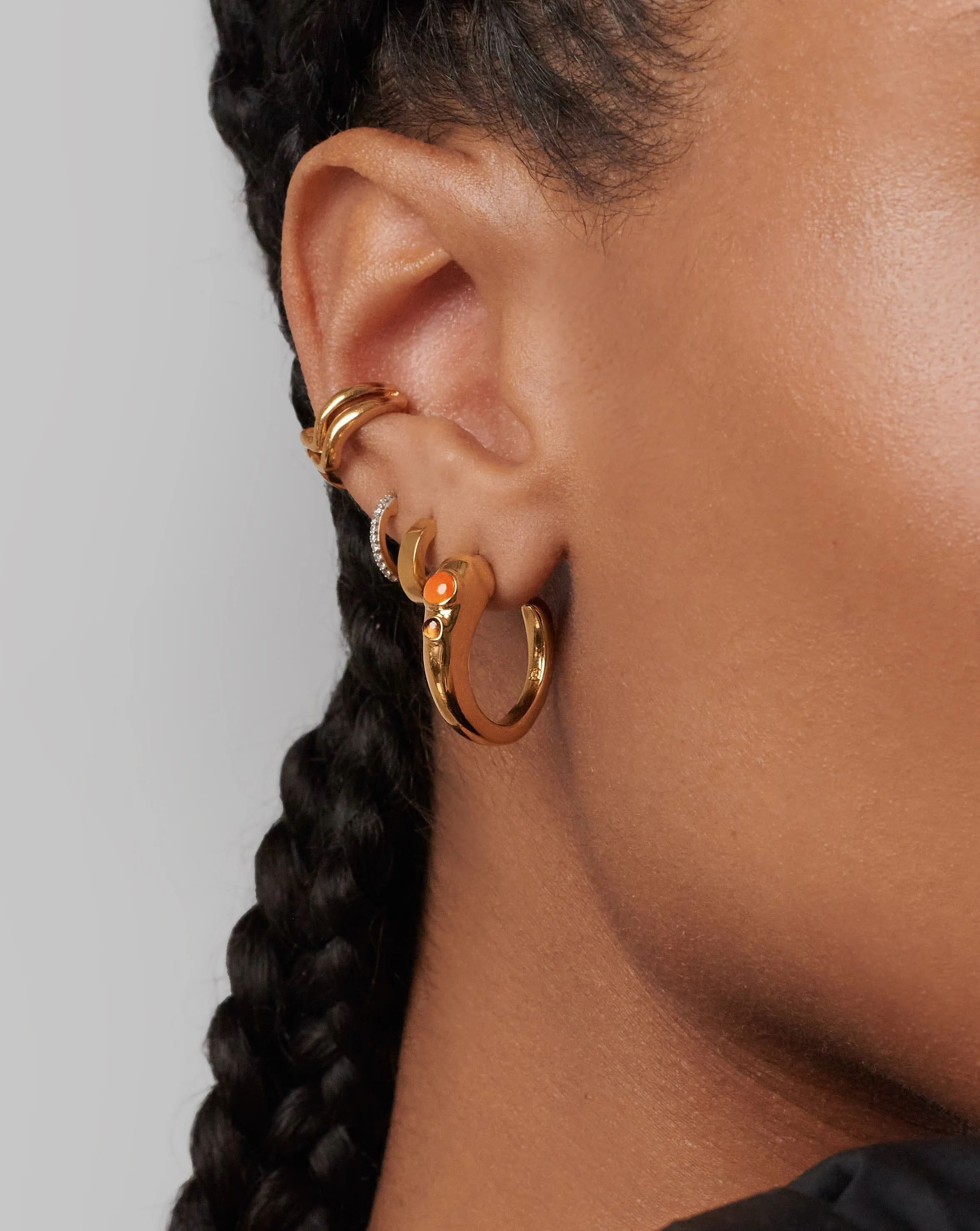 Molten Gemstone Mismatched Medium Hoop Earrings | 18ct Gold Plated/Chalcedony & Quartz