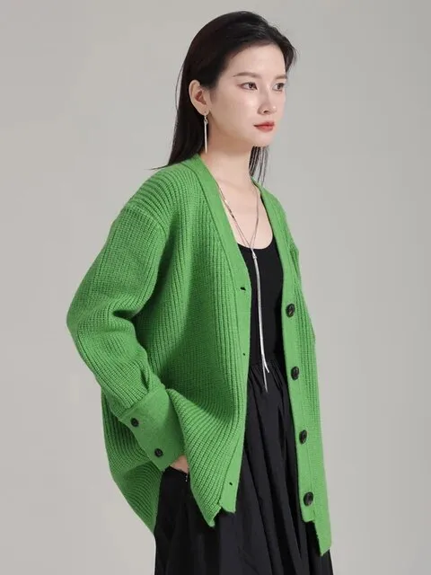 Softie V-Neck Knit Sweater - Green